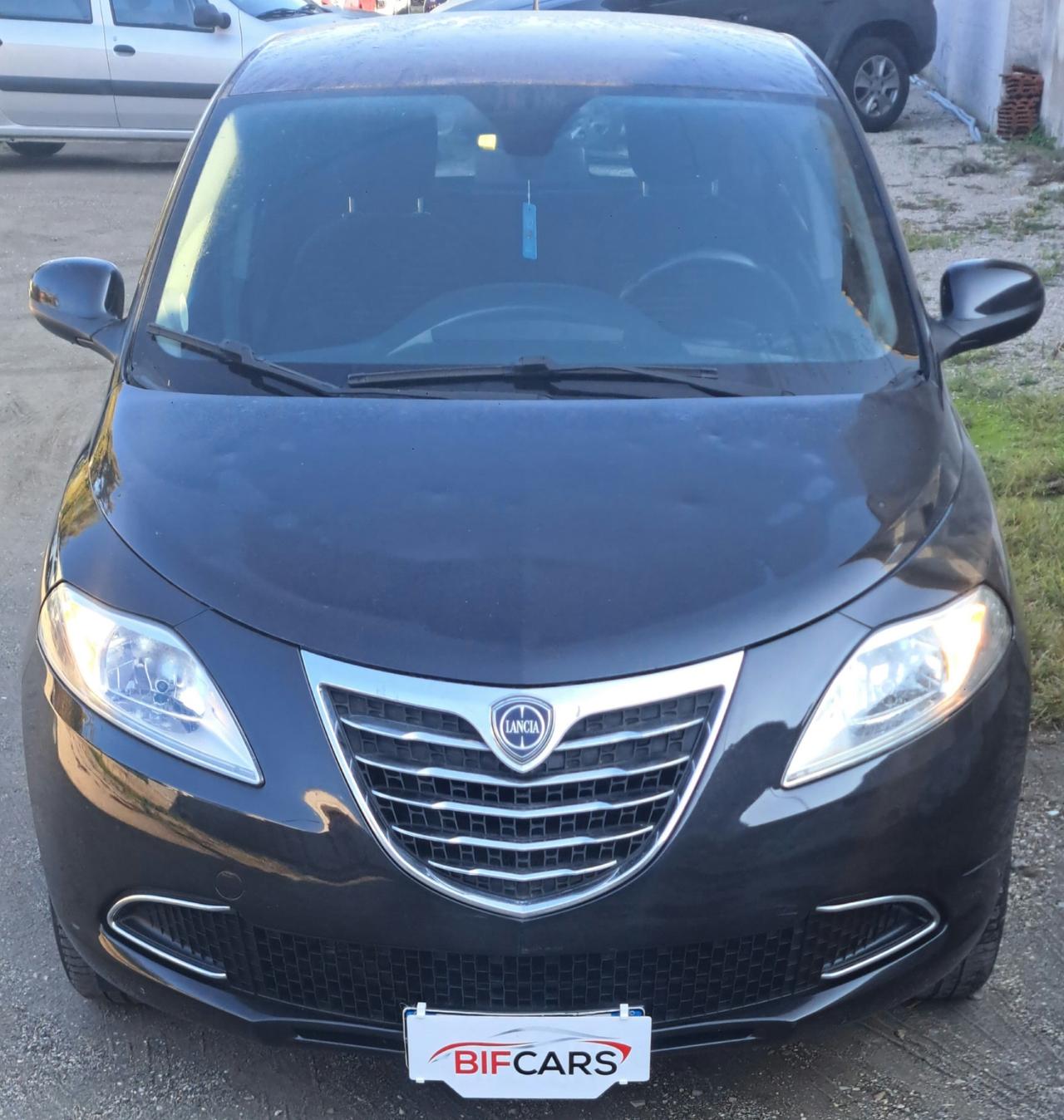 Lancia Ypsilon 1.2 69 CV 5 porte S&S Gold