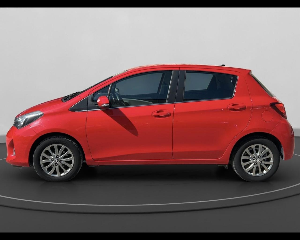TOYOTA Yaris III 2015 - Yaris 5p 1.0 Lounge