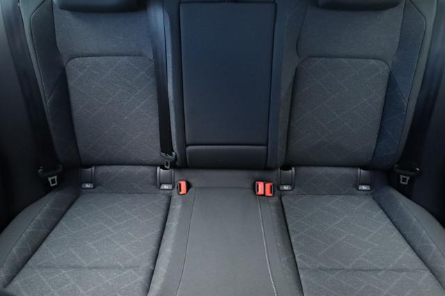 VOLKSWAGEN Golf 1.0 eTSI EVO DSG Life