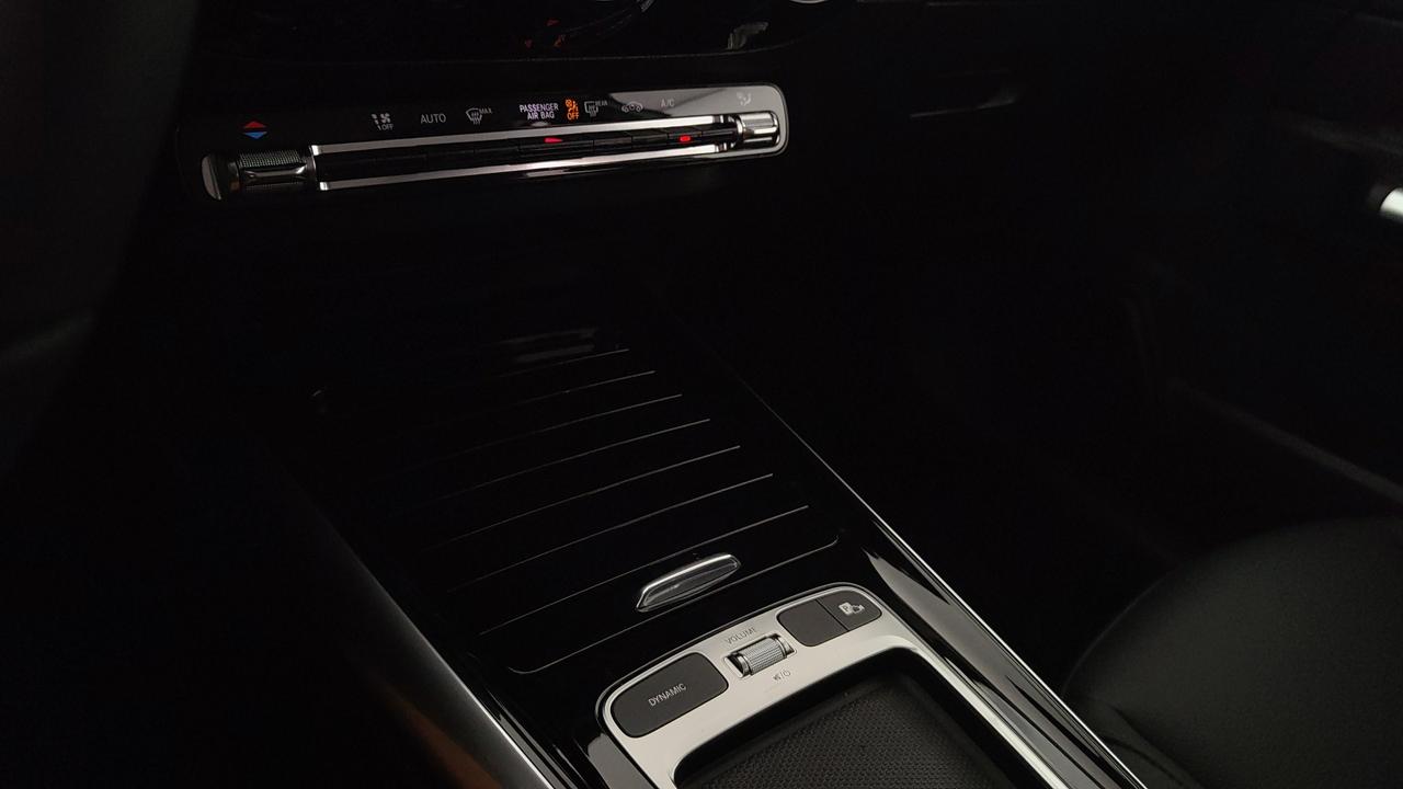 Mercedes-Benz GLA 200 d automatic