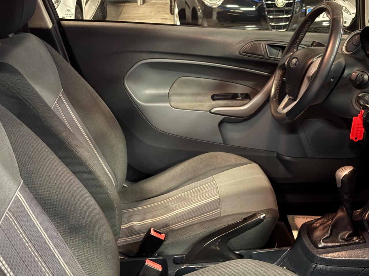 Ford Fiesta 1.2 82CV 3 porte Titanium UNICO PROPRIETARIO