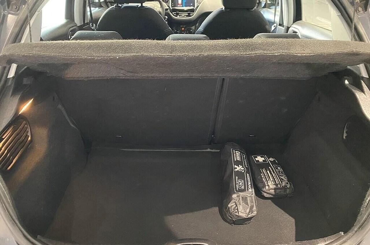 Peugeot 208 1.2 benzina km 70000 con garanzia