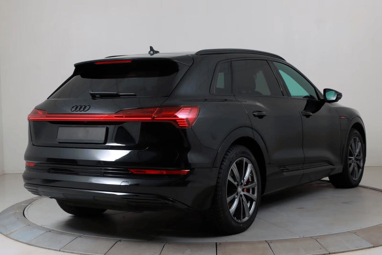 Audi e-tron S line Black Edition