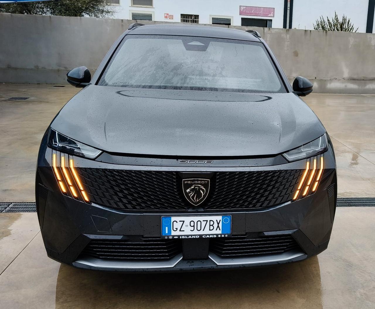 Peugeot 5008 Hybrid 145 e-DCS6 Allure 7 posti