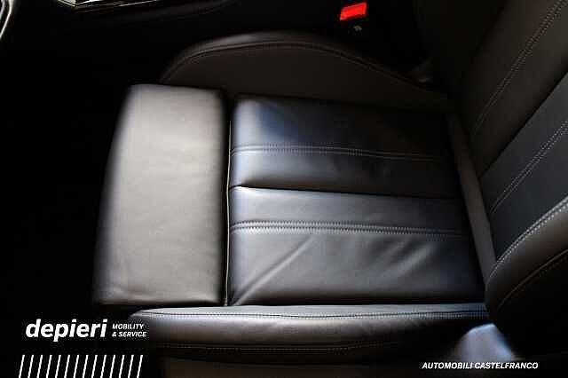 Audi Q5 TDi S tronic quattro Launch edition one mHEV+