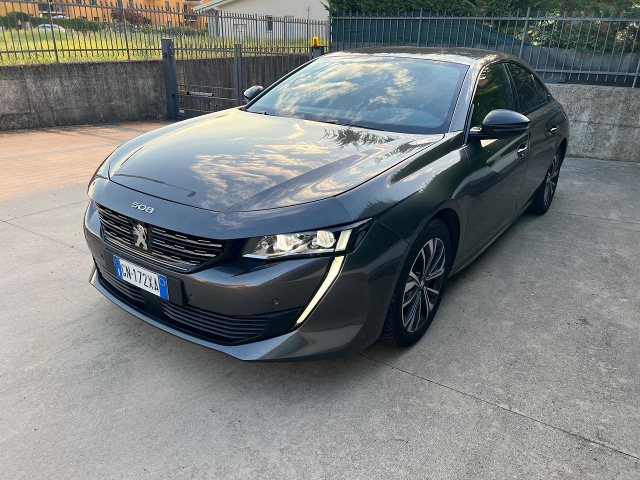 Peugeot 508 Plug-in Hybrid 225 e-EAT8 Allure