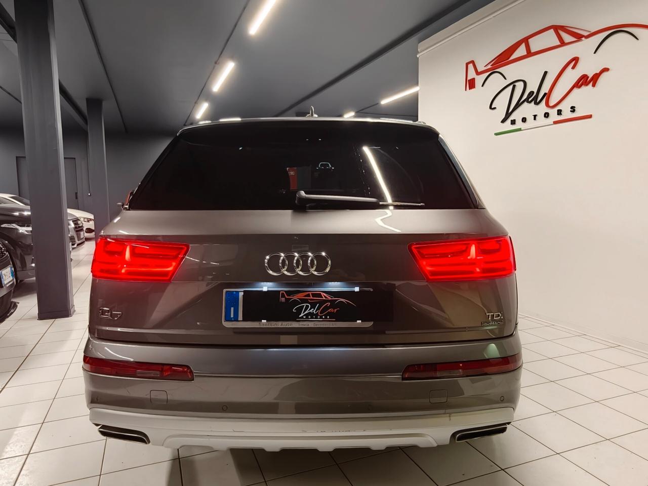 Audi Q7 3.0 TDI 272 CV quattro S Line Tetto Sospensioni