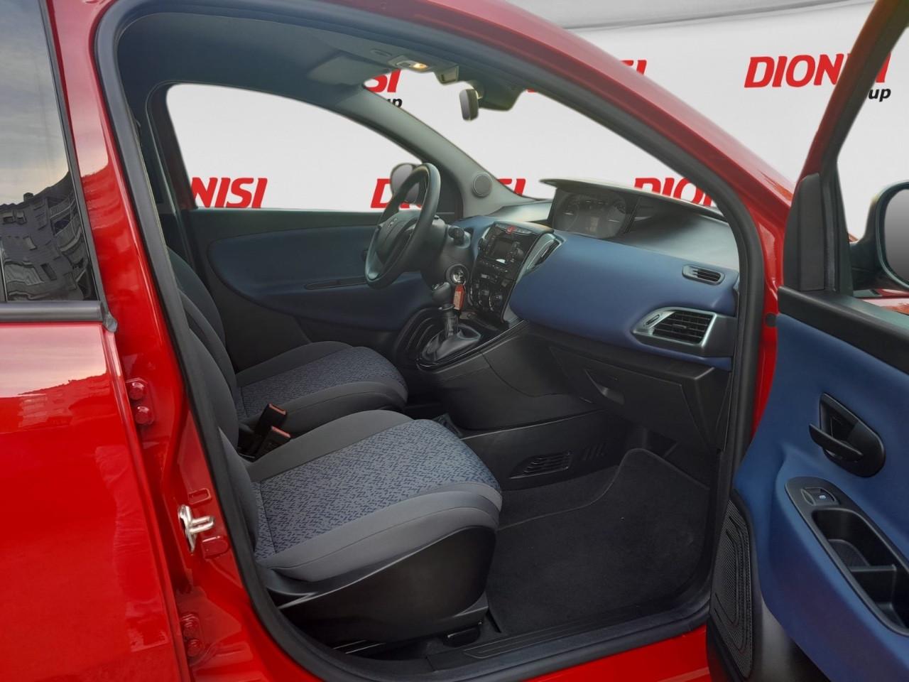 Lancia Ypsilon 1.0 FireFly 70cv Hybrid Oro