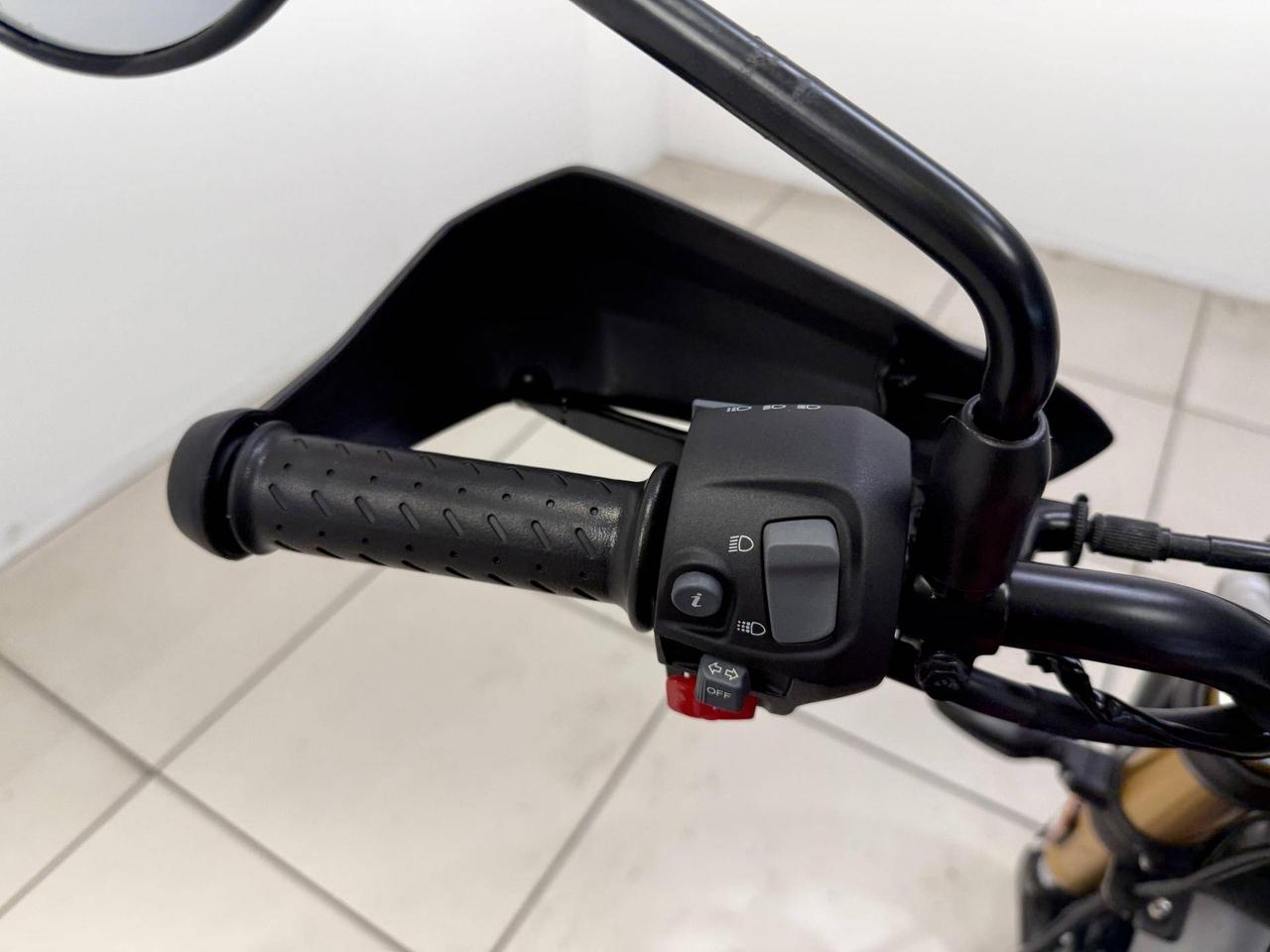 TRIUMPH Scrambler 400 X Abs