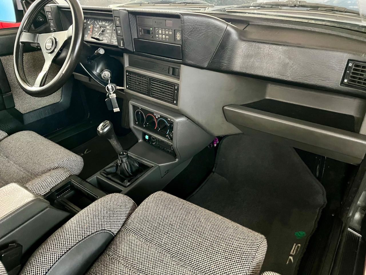 Alfa Romeo 75 2.5 V6 Quadrifoglio Verde - Targa MI