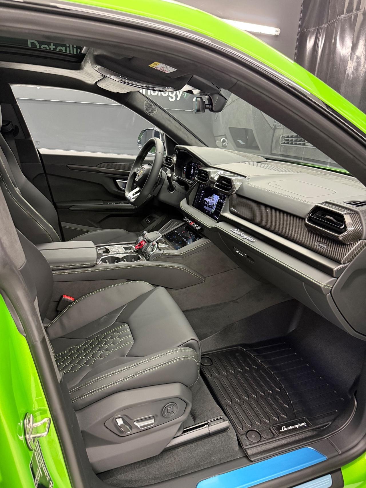 Lamborghini Urus 4.0 SE