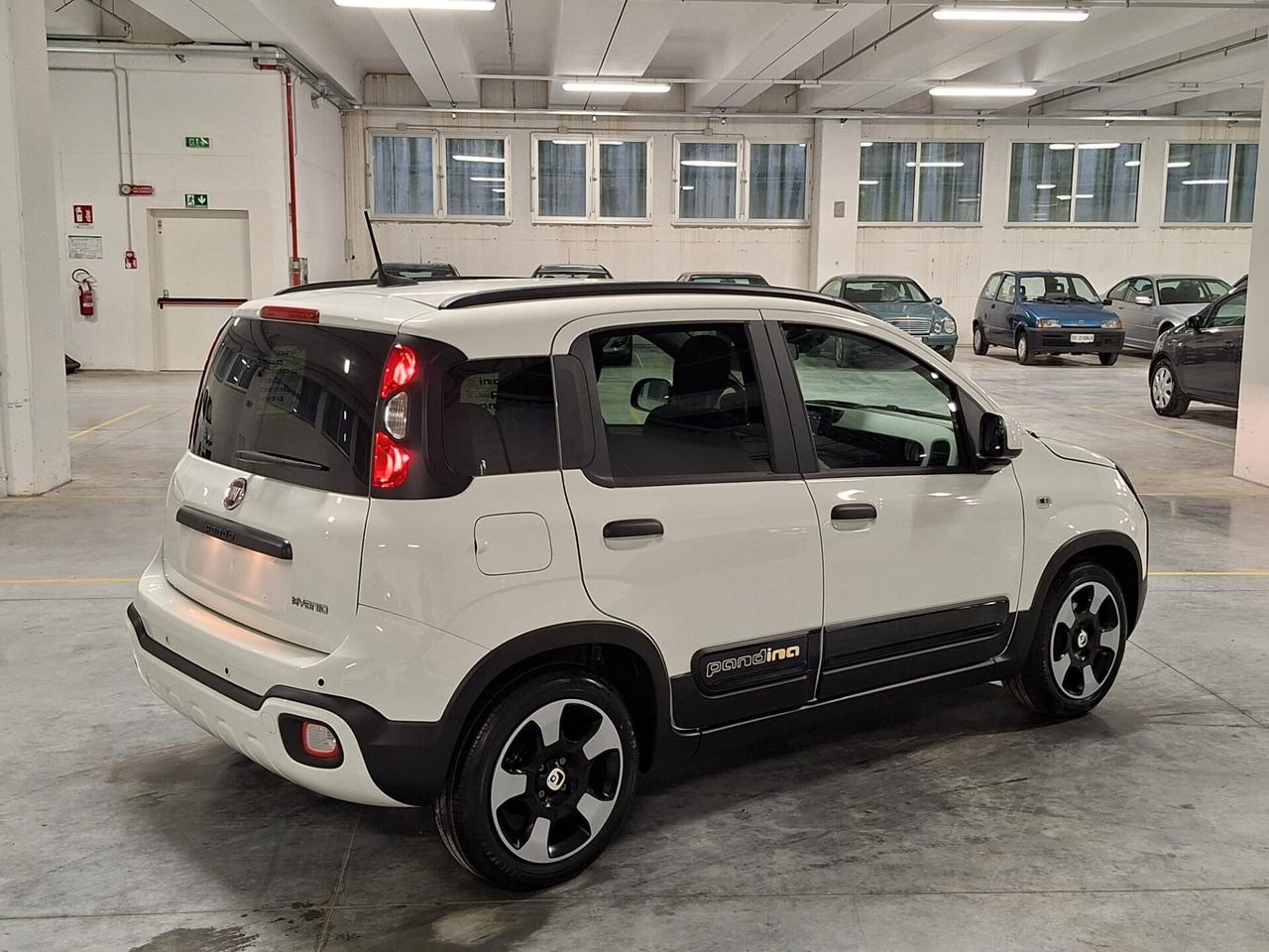 Fiat Panda 1.0 FireFly Hybrid Pandina Cross Km.0