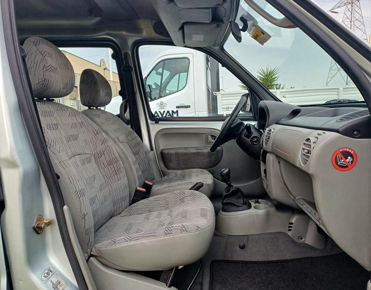 Renault Kangoo 1.2 75 CV *allestimento disabili