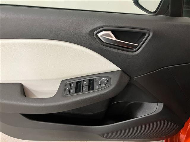 RENAULT Clio 5 Porte 1.6 E-Tech full hybrid 145cv Techno G.TRAI