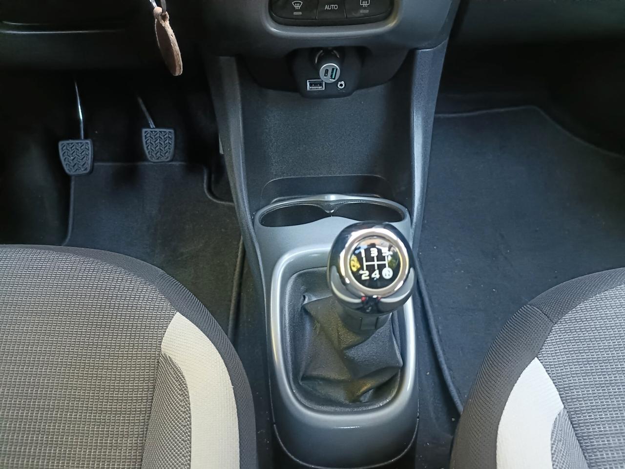 Toyota Aygo Connect 1.0 VVT-i 72 CV 5 porte x-play