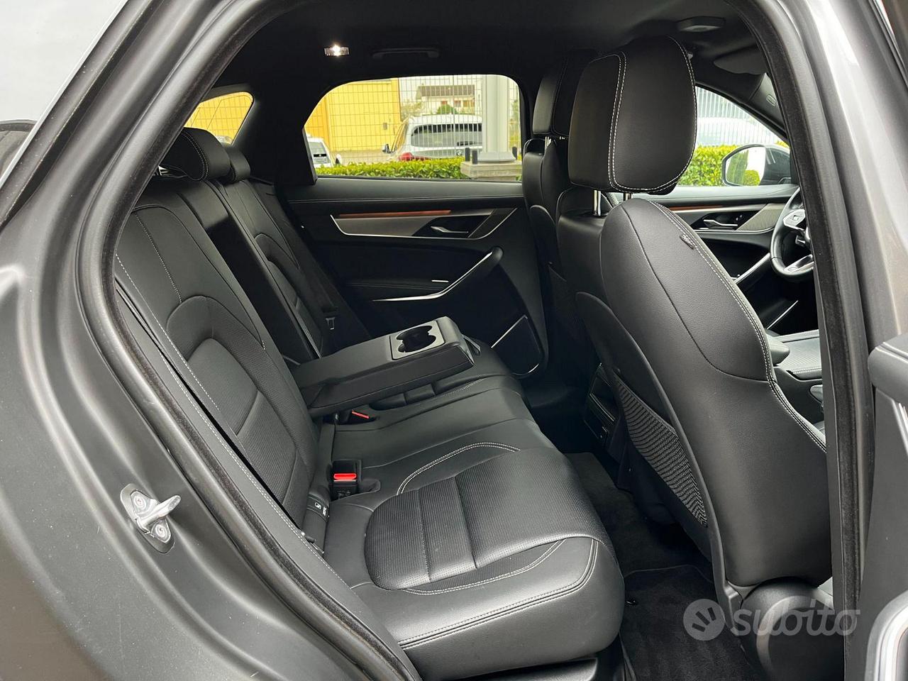 JAGUAR F-PACE 2.0 D 204CV AWD AUT.R-DYNAMIC S