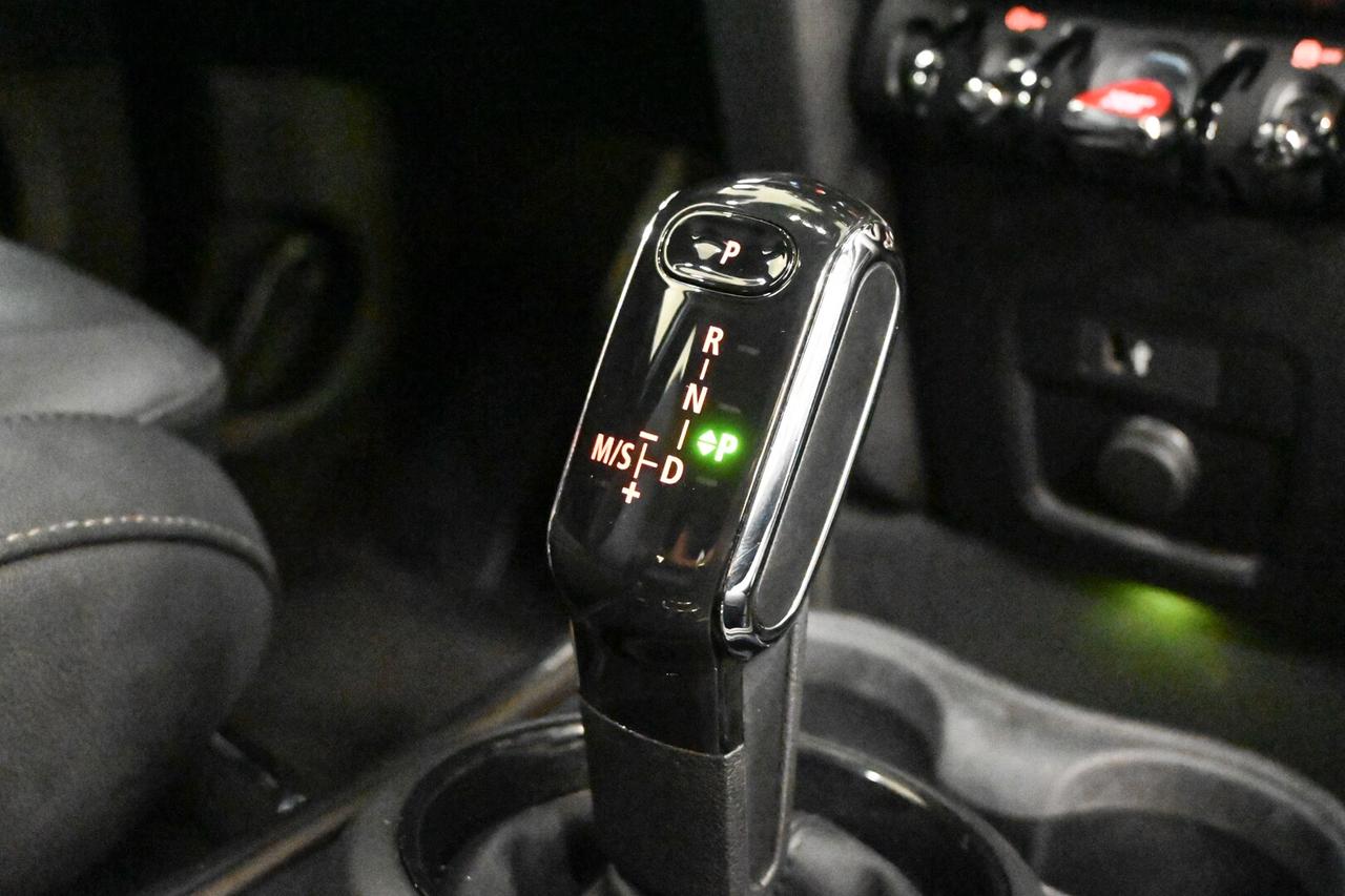 MINI Mini Countrym.(F60) Mini 1.5 Cooper Busine...