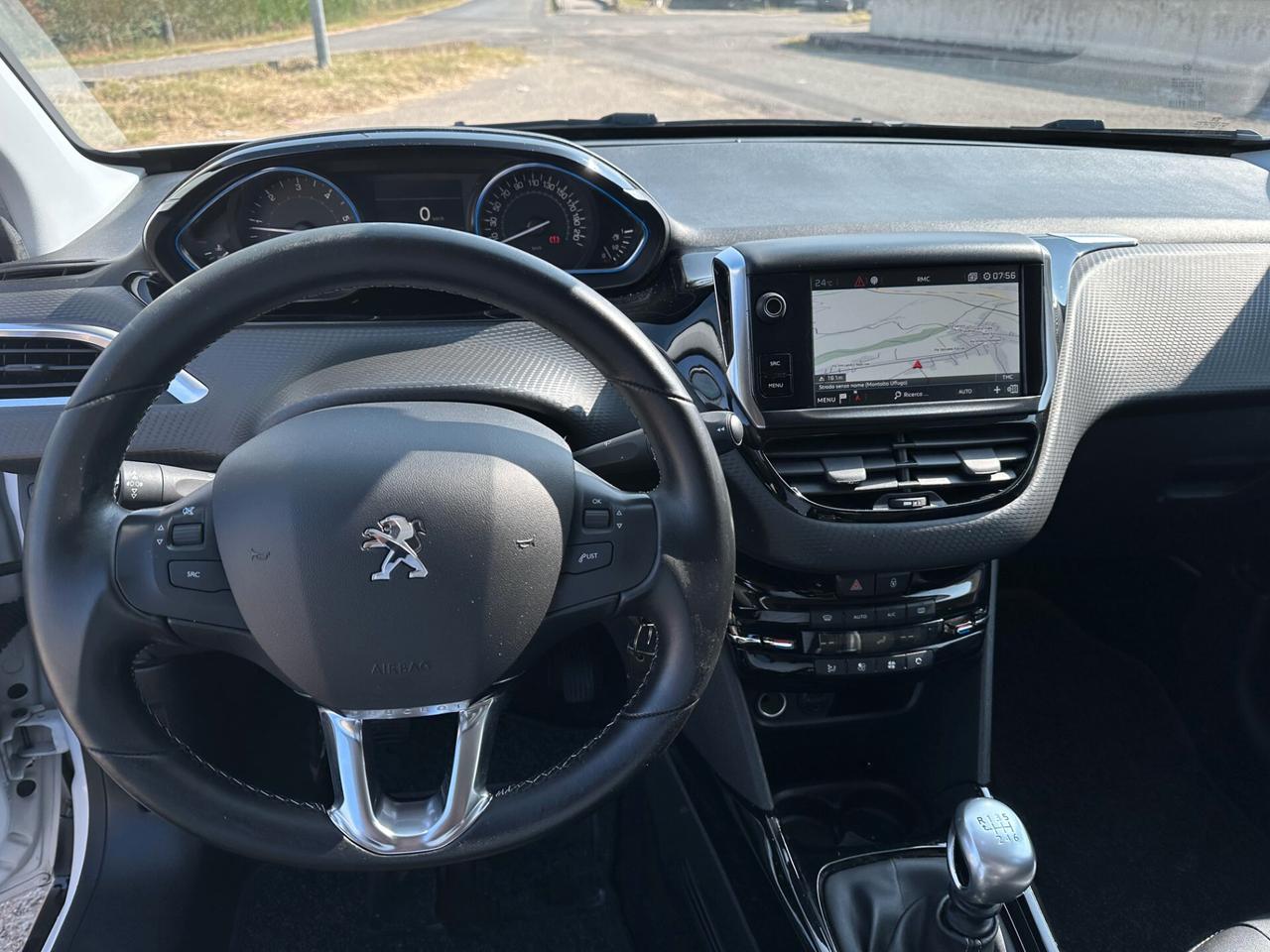 Peugeot 2008 BlueHDi 100 S&S Black Matt