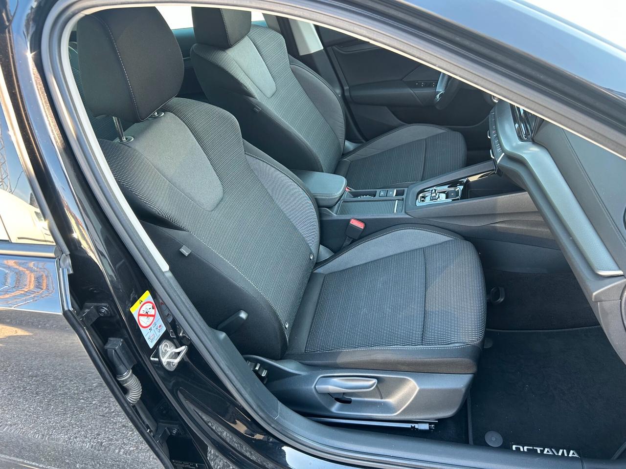 Skoda Octavia 2.0 TDI EVO SCR DSG Wagon Executive