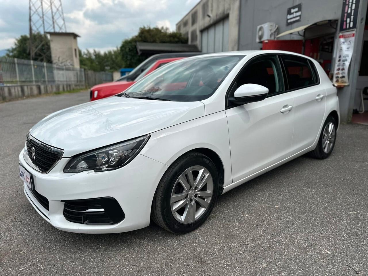 Peugeot 308 BlueHDi 100 S&S Business