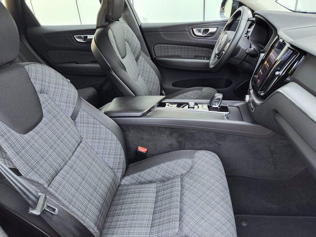 VOLVO XC60 2.0 b4 Core auto del 2023