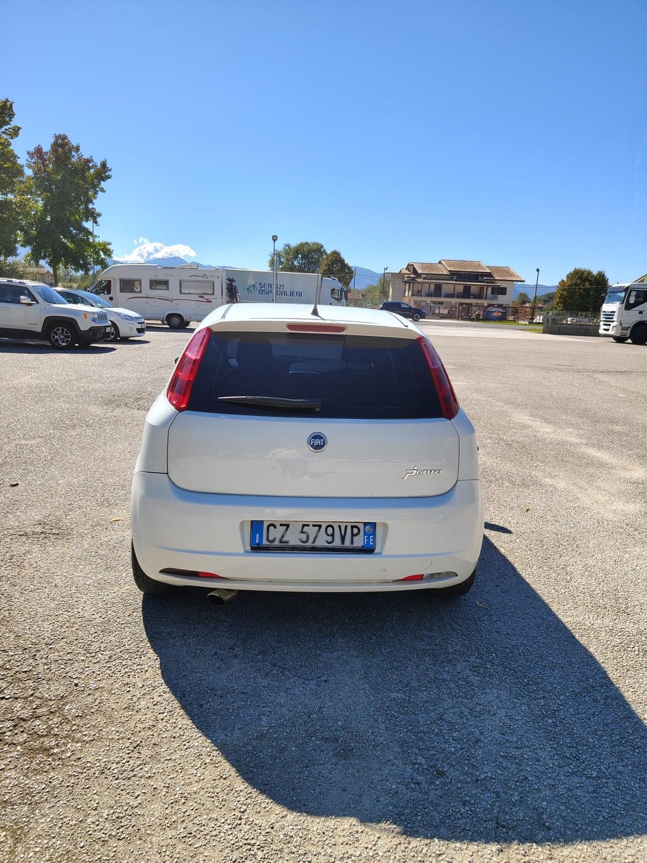 Fiat Grande Punto 1.3 MJT 75 CV 5 porte Dynamic perfetta