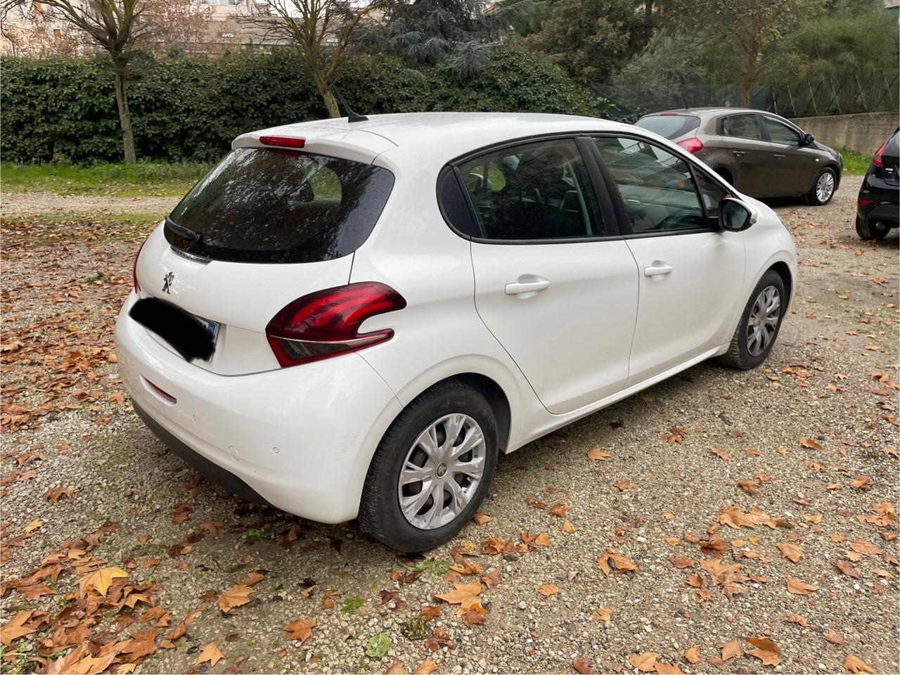 Peugeot 208 BlueHDi 75 5 porte Allure