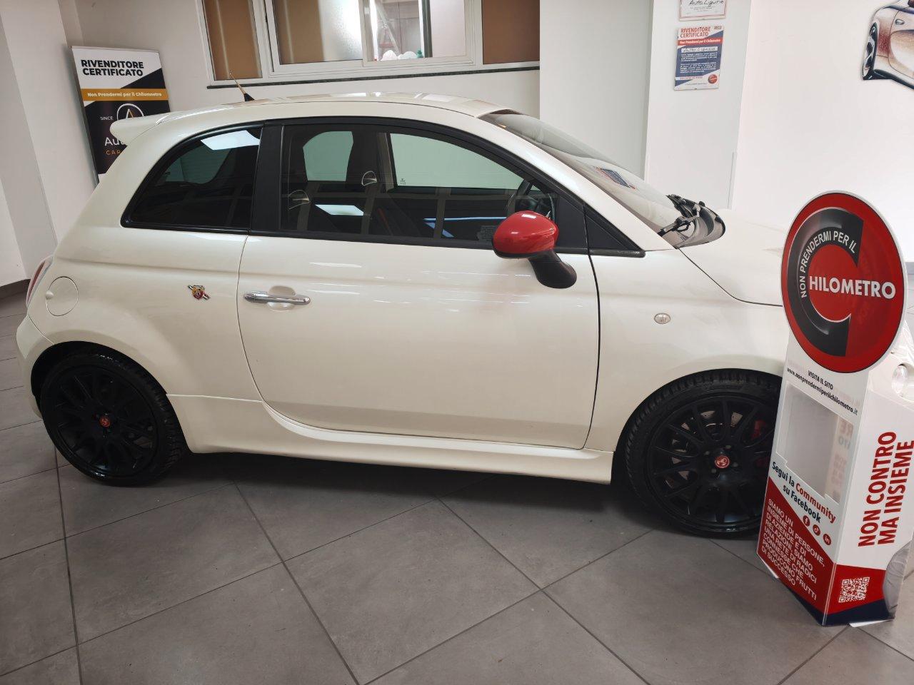 Abarth 500 1.4 16v turbo t-jet 135cv LEGGI
