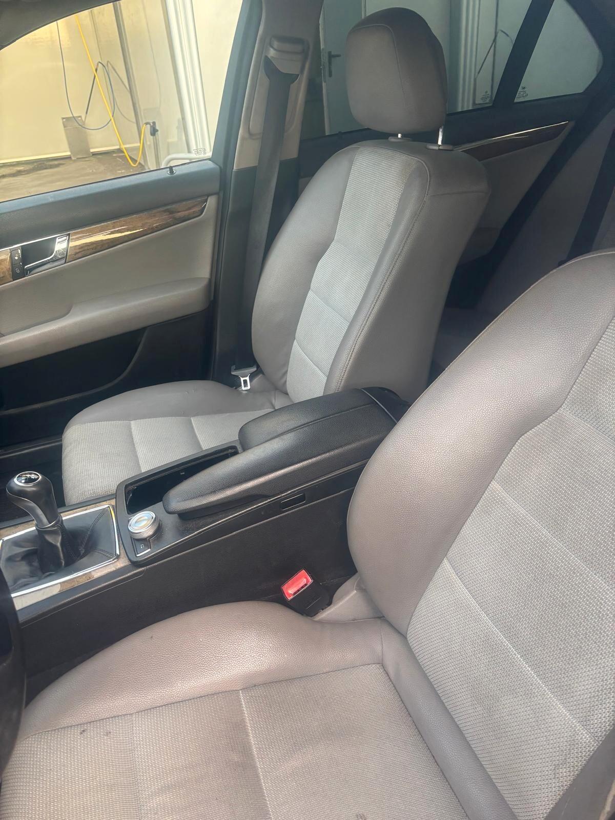 Mercedes-benz C 220 CDI BlueEFFICIENCY Avantgarde