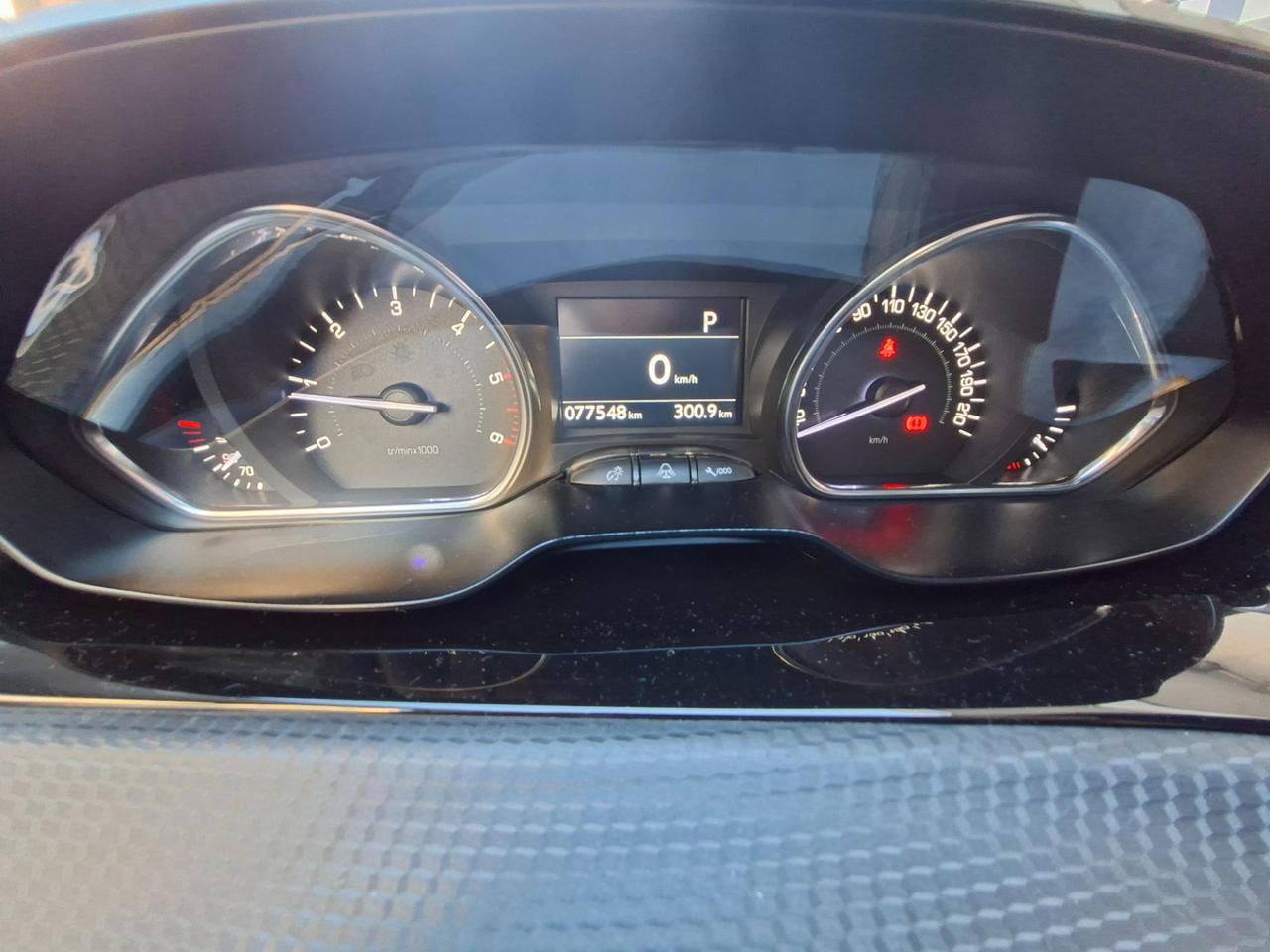 Peugeot 2008 2008 1.5 bluehdi Allure s&s 120cv eat6