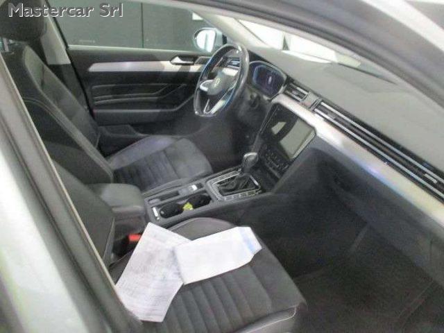 VOLKSWAGEN Passat Variant 2.0 tdi Executive 150cv dsg - GG861MW