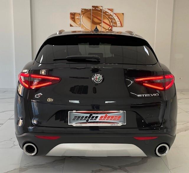 Alfa Romeo Stelvio 2.2 Turbodiesel 180 CV AT8 RWD Super