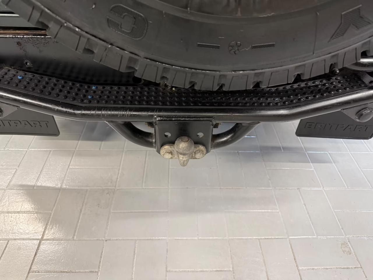 Land Rover Defender 110 2.5 Td5 Station Wagon 9 POSTI