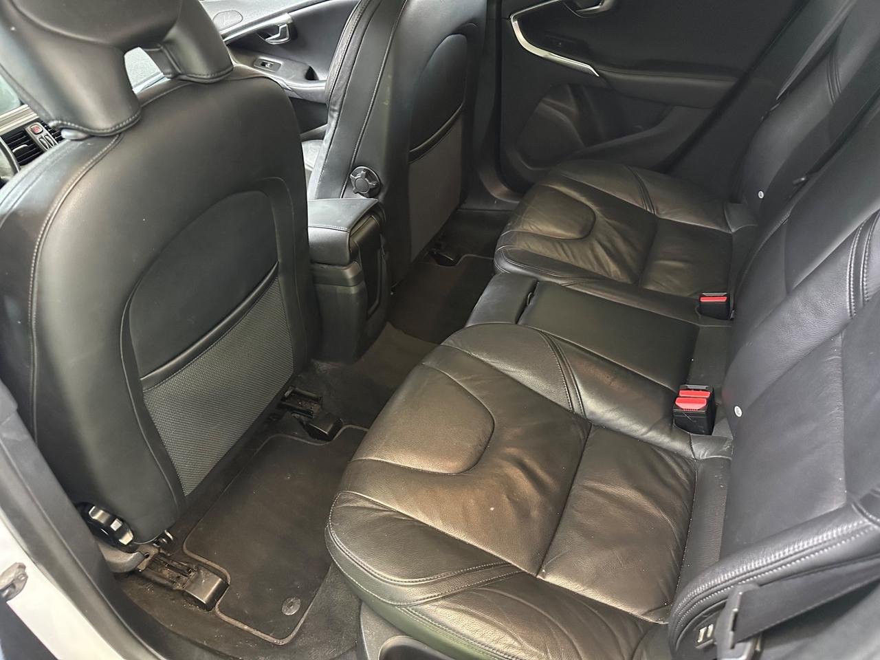 Volvo V40 2.0 D4 Geartronic R-design 177cv