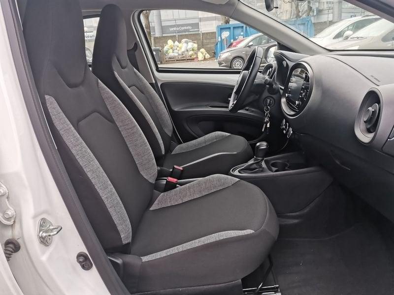 Toyota Aygo X 1.0B (72 CV) Active S-CVT