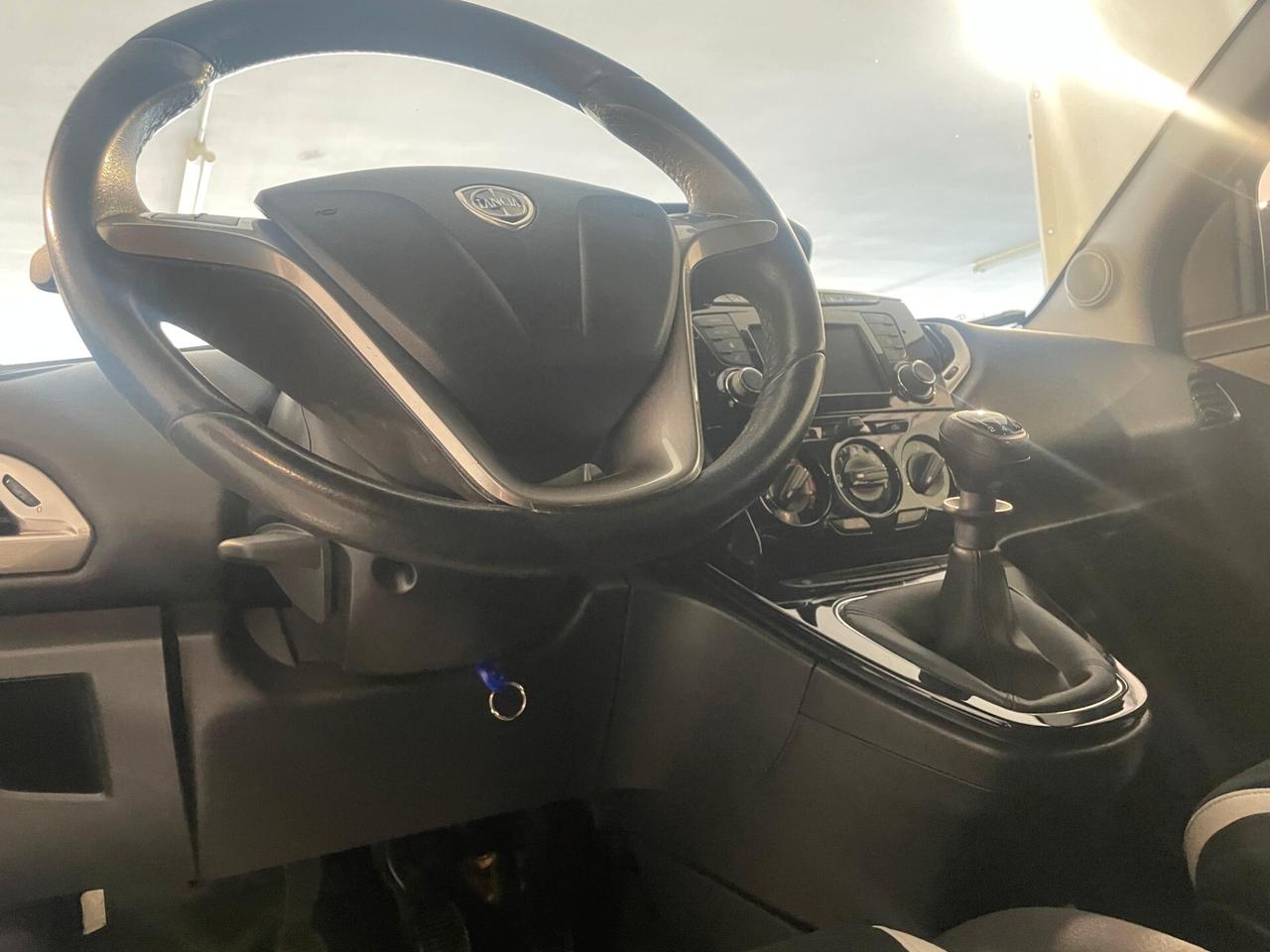 Lancia Ypsilon 1.2 GPL Ecochic Gold