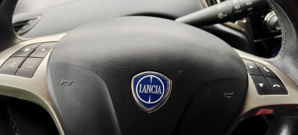 Lancia Ypsilon 5 Porte Ypsilon 1.2 Platinum 69cv my16