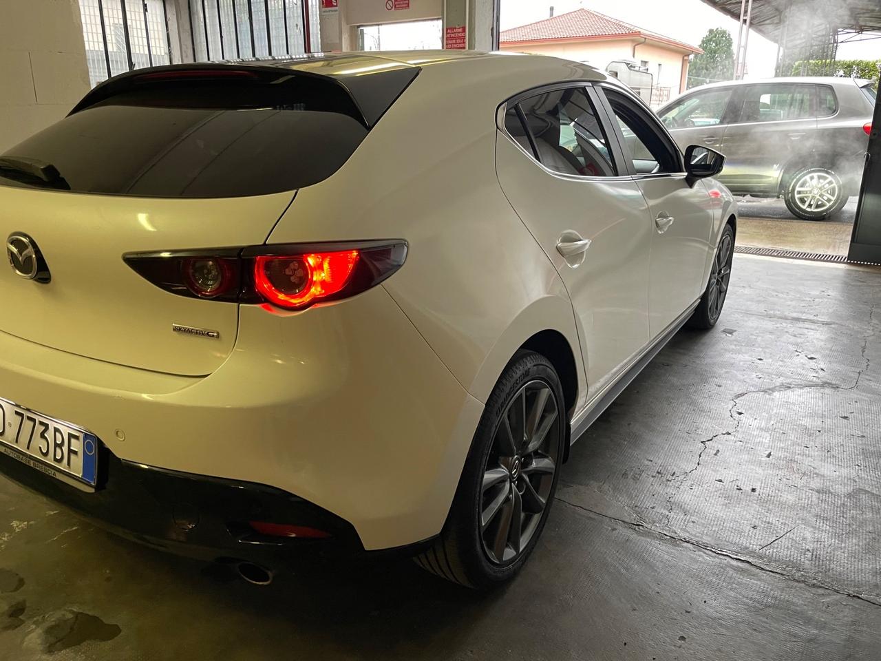 Mazda 3 Mazda3 2.0L e-Skyactiv-G M Hybrid Exclusive