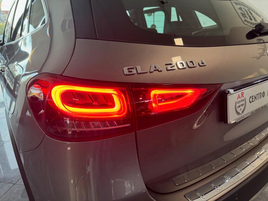 Mercedes GLA 200 d Sport Plus auto Luci Soffuse Cockpit