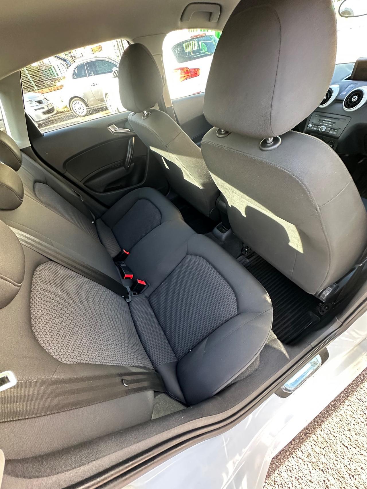 Audi A1 1.2 TFSI S line edition plus