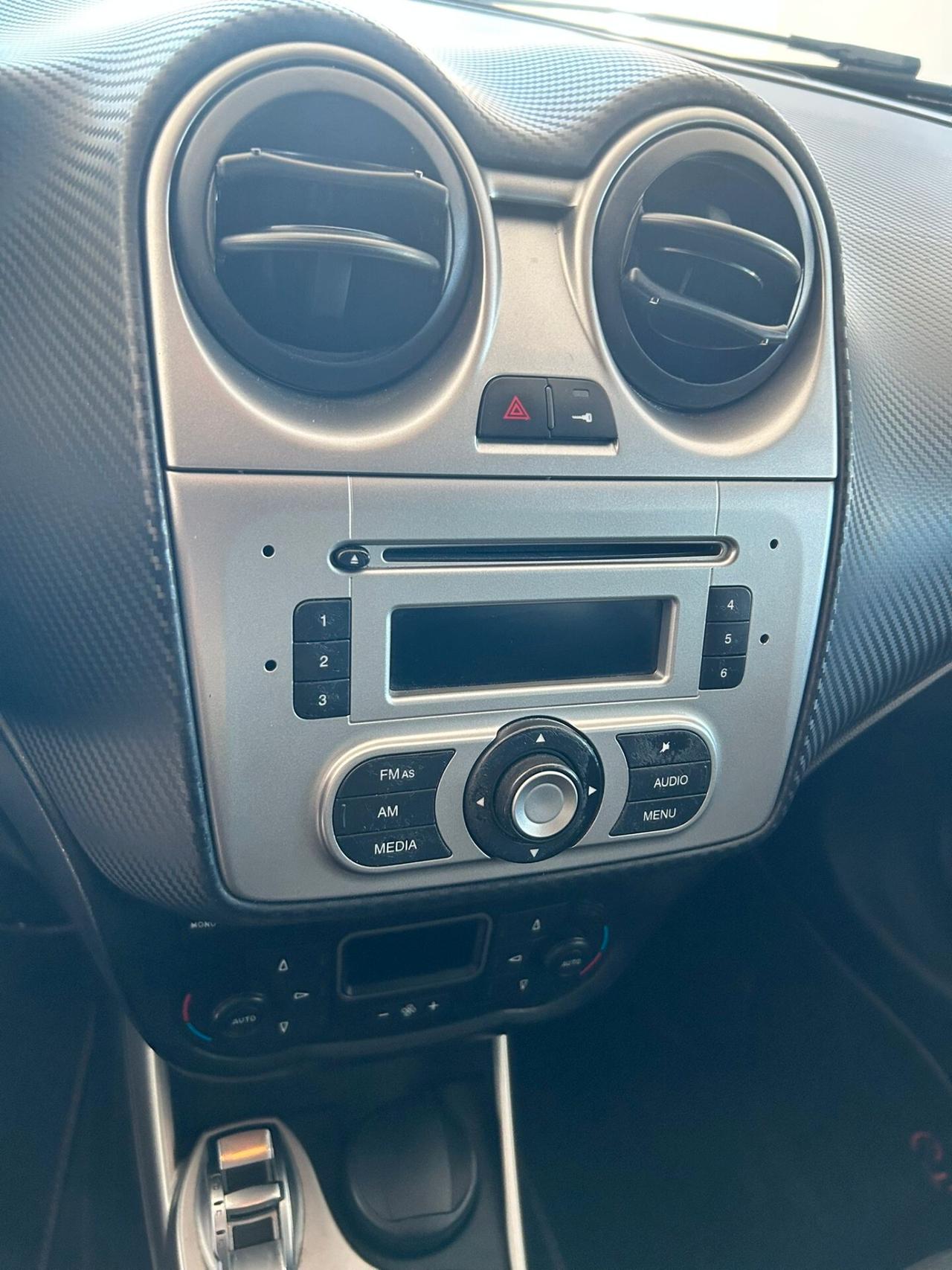 Alfa Romeo MiTo 1.3 JTDm-2 x neopatentati 2011