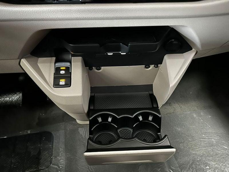 Volkswagen Multivan Multivan 1.5 PHEV DSG 4Motion Edition