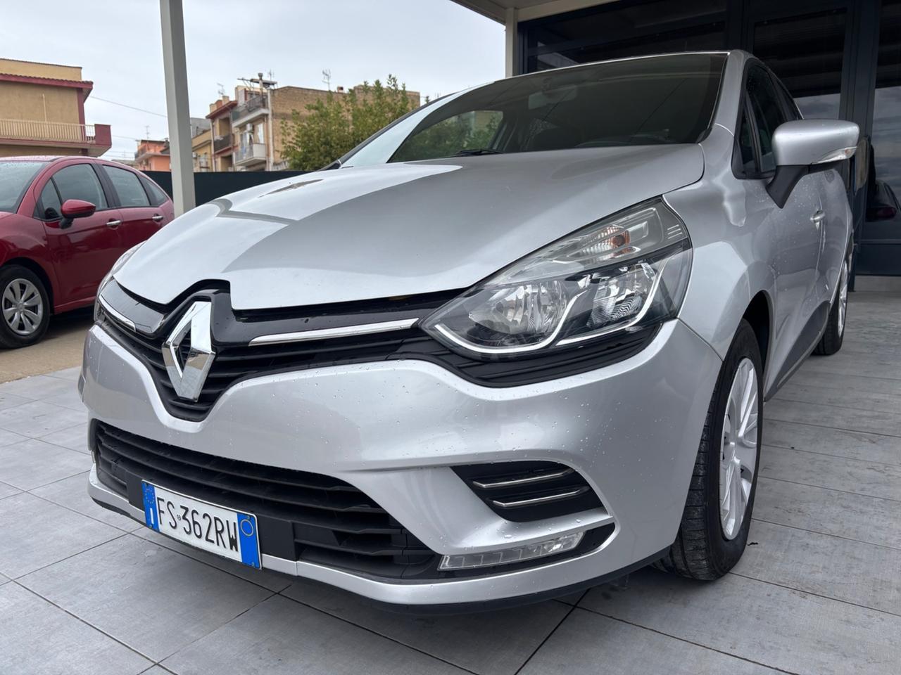 Renault Clio dCi 8V 75 CV 5 porte Moschino Intens