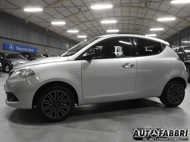 LANCIA - Ypsilon - 1.0 FireFly 5p. S&S Hybrid Gold