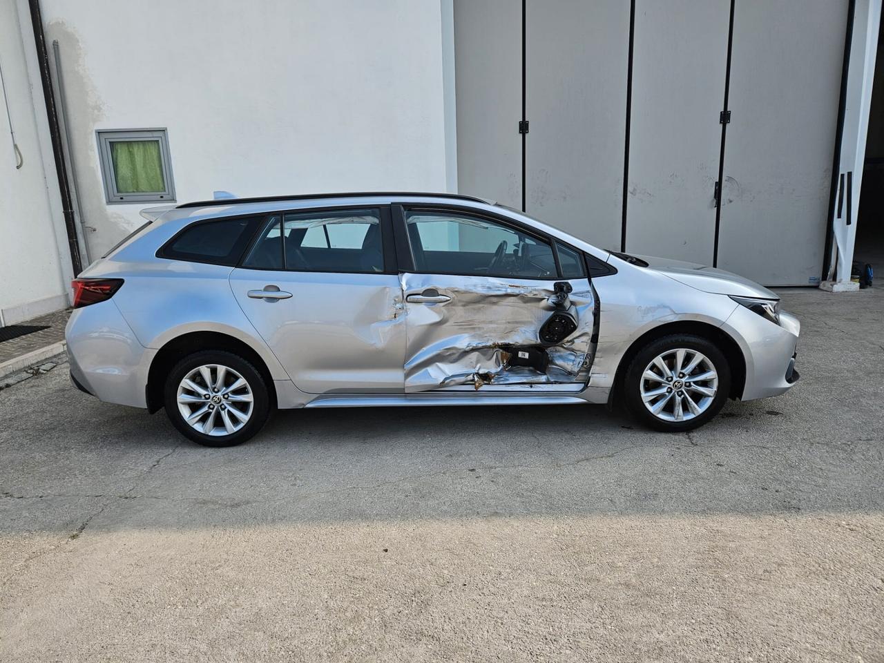 Toyota Corolla Touring Sports 1.8h START INCIDENTATA
