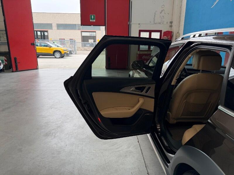 AUDI A6 allroad 3ª serie A6 allroad 3.0 TDI 31...