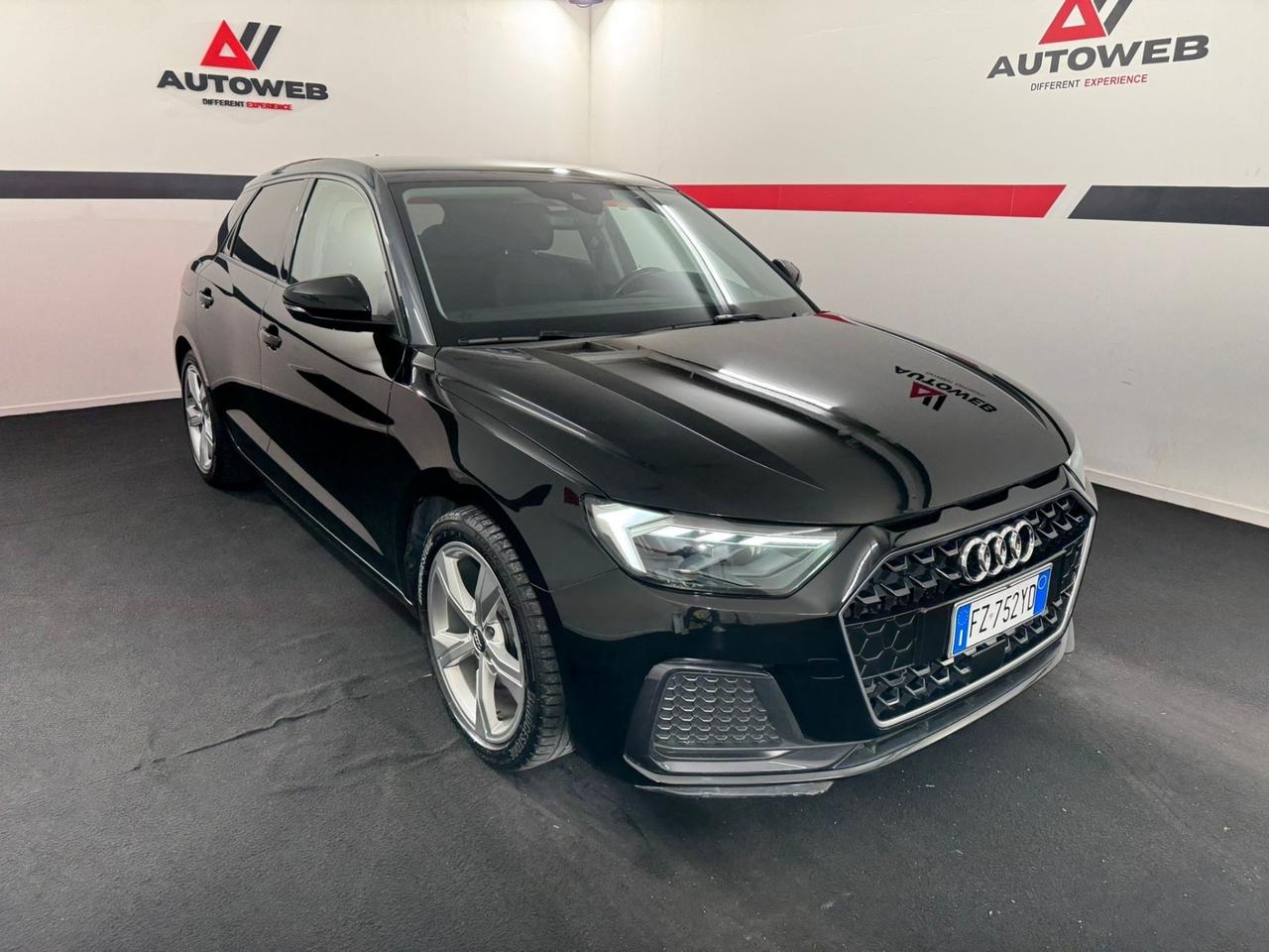 Audi A1 SPB 30 TFSI S tronic Identity Black* NEOPATENATI*