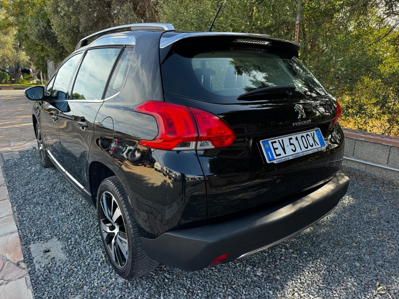 Peugeot 2008 1.6 e-HDi 115 CV Stop&Start Allure