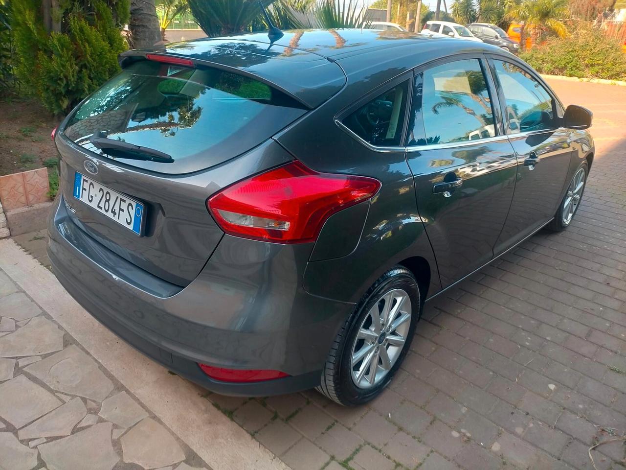 Ford Focus 1.5 TDCi 120 CV Start&Stop Powershift Titanium