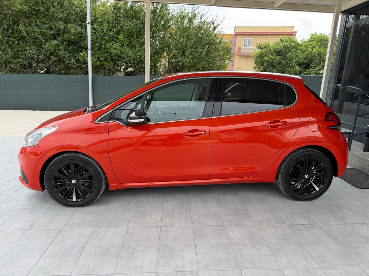 Peugeot 208 BlueHDi 75 5 porte Allure